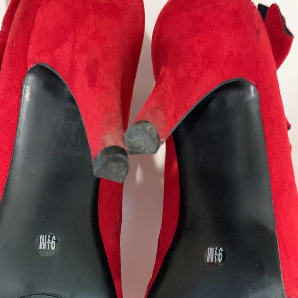 IMPO Red Booties Slight Platform Size 9.5 - Picture 11 of 16